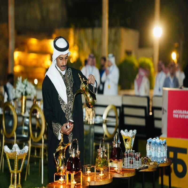 قهوجى حفلات لخدمة المؤتمرات وفعاليات الشركات